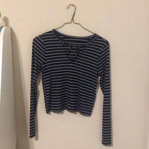 criss cross design hollister top